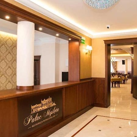 Palac Mysleta Uzdowo Εξωτερικό φωτογραφία