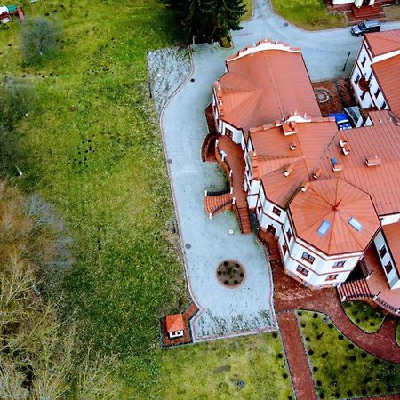 Palac Mysleta Uzdowo Εξωτερικό φωτογραφία