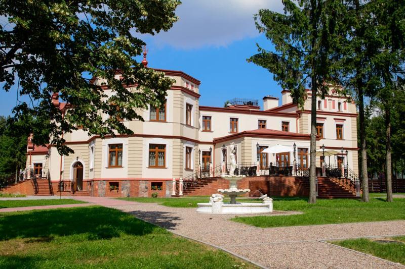 Palac Mysleta Uzdowo Εξωτερικό φωτογραφία