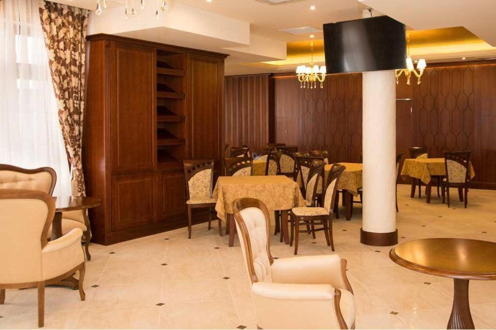 Palac Mysleta Uzdowo Εξωτερικό φωτογραφία