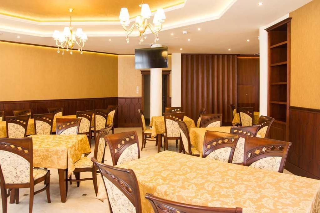 Palac Mysleta Uzdowo Εξωτερικό φωτογραφία