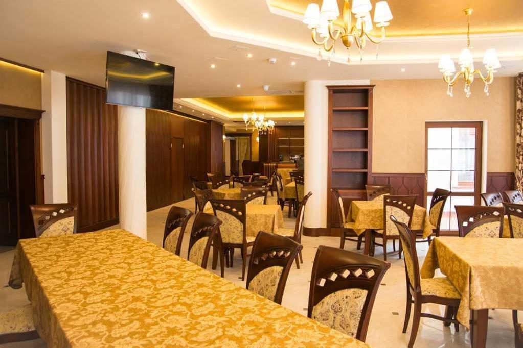 Palac Mysleta Uzdowo Εξωτερικό φωτογραφία